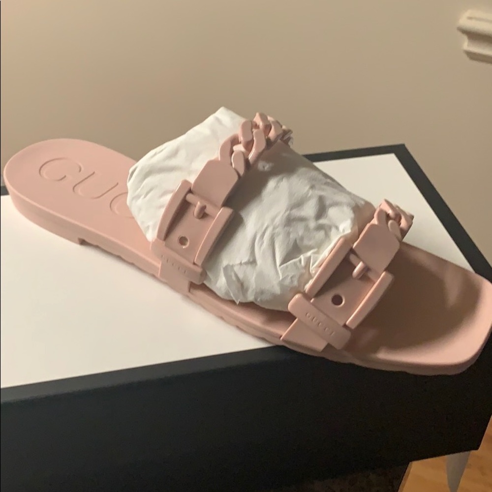 Cute Gucci sandals, worn once